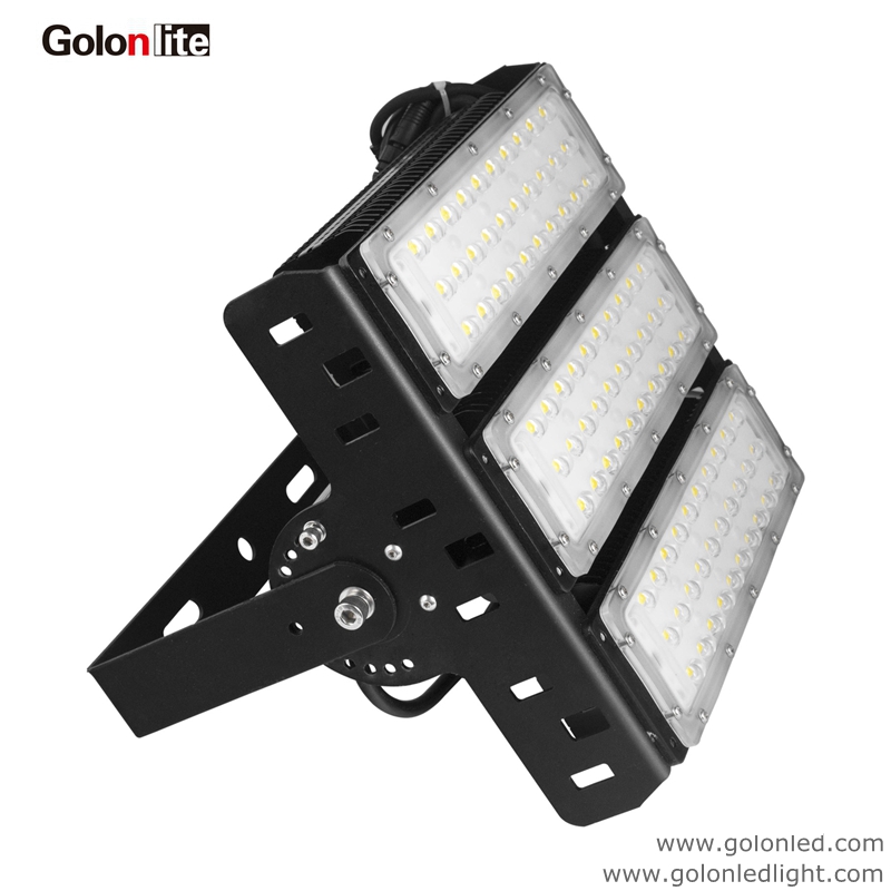 Outdoor asymmetric LED floodlight 150W - 18600 lm- IP65